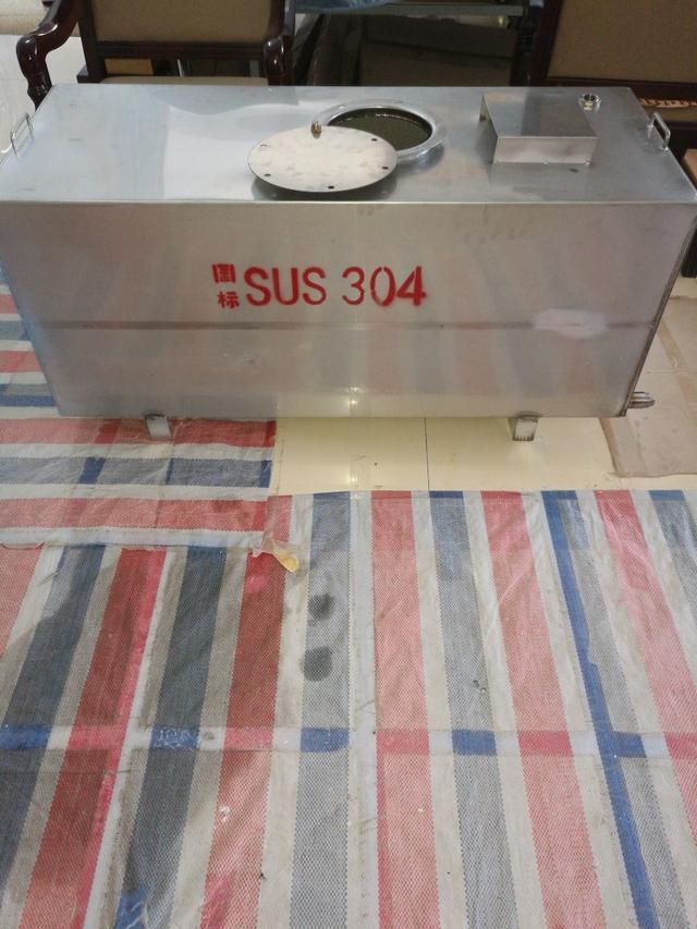 不銹鋼方形水箱在日常生活中的幾種應(yīng)用方法