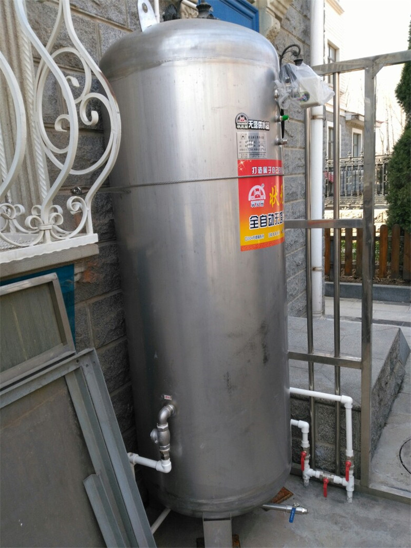 狀元雨無塔供水器壓力罐大罐安裝實拍
