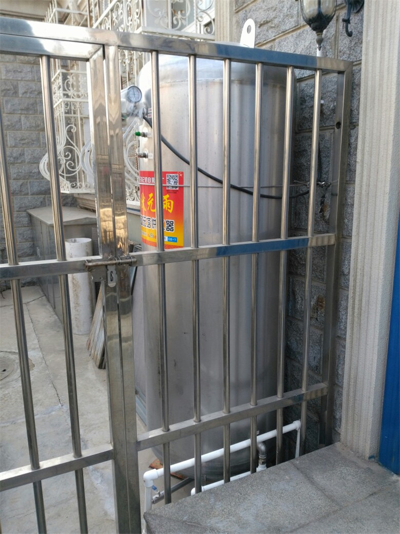 狀元雨無塔供水器壓力罐大罐安裝實拍