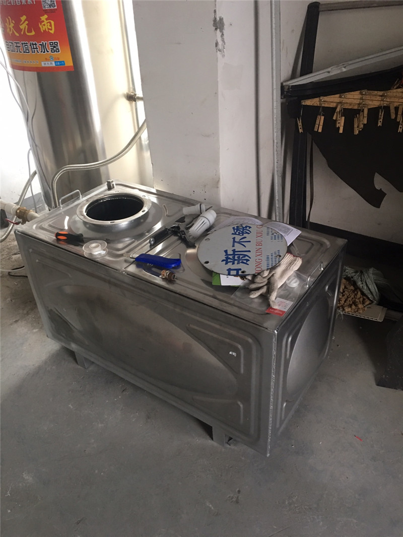 狀元雨無塔供水器水箱安裝實拍